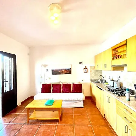 Bonita Casa Rural En Finca Con Terraza Y Vista A Volcan Costa Teguise