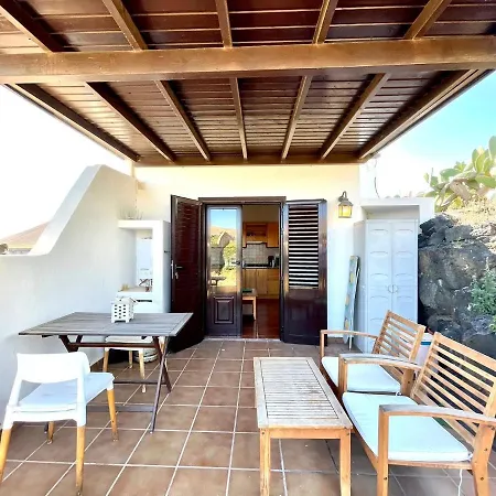 Bonita Casa Rural En Finca Con Terraza Y Vista A Volcan * Costa Teguise